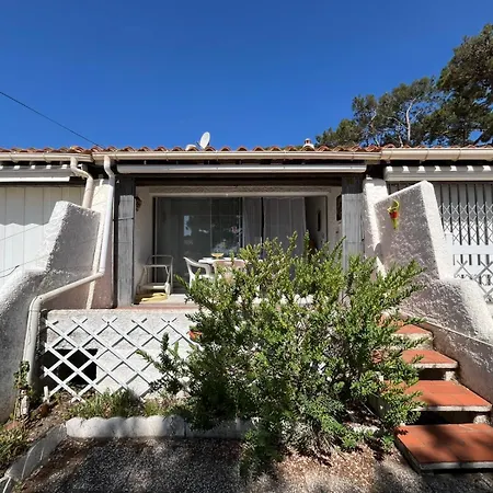 Maison De A Pierre La