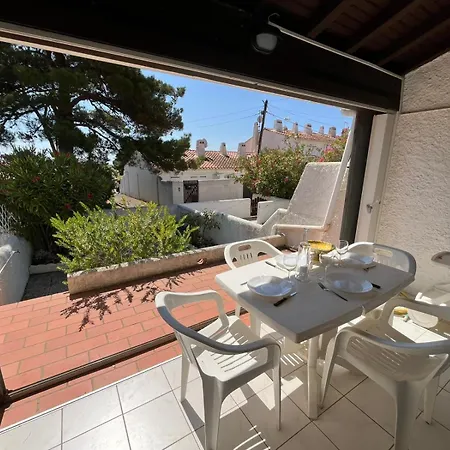 Maison De A Pierre La Villa *
